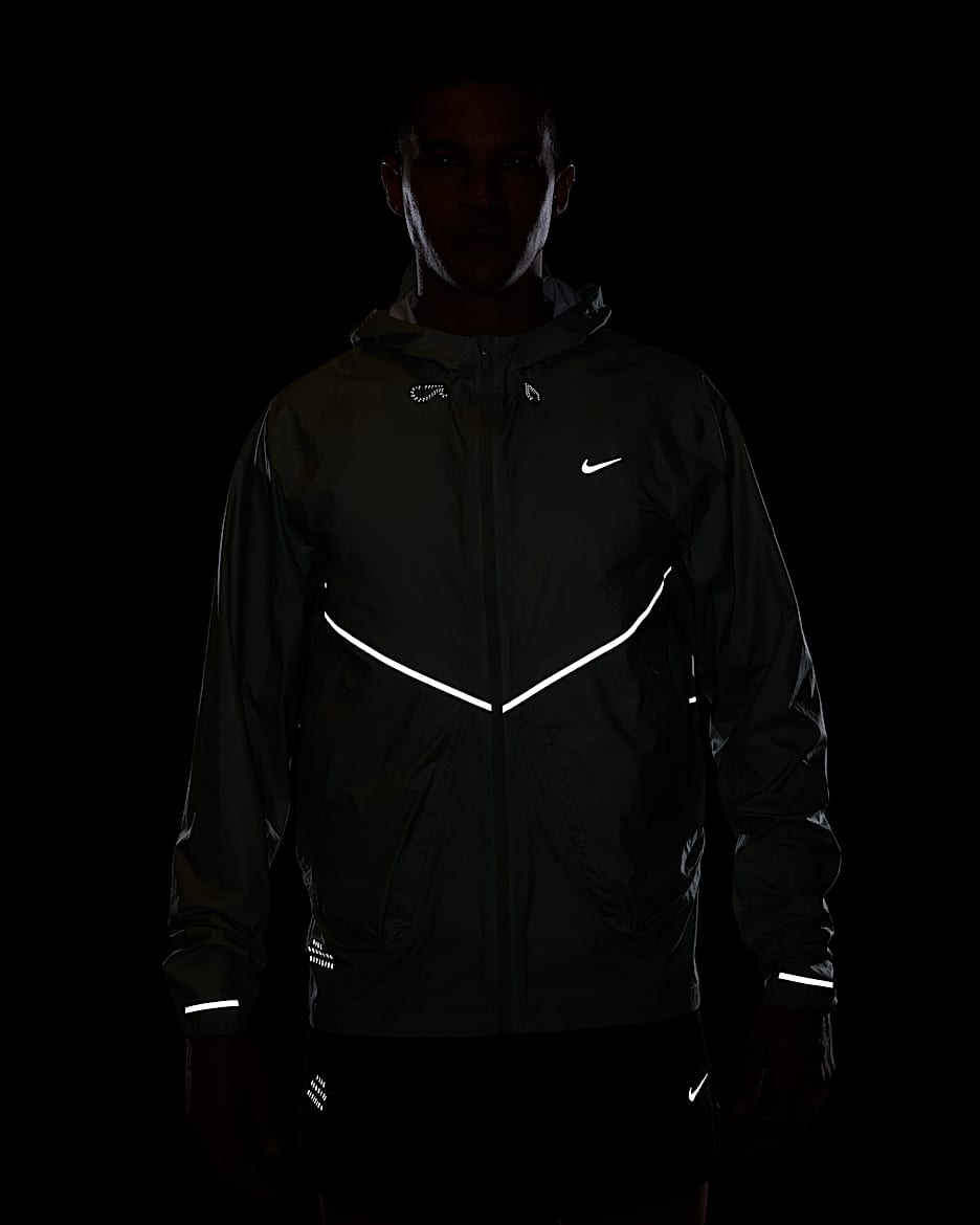 Brand new shops Nike Storm-FIT ADV Run Division Jacket